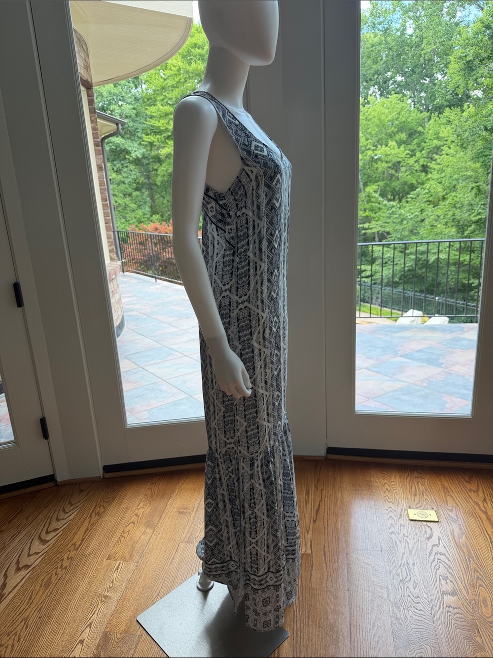 Splendid Black and White Printed Maxi Dress - Picture 9 of 12